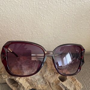 5/$10❤️❤️❤️NEW Burgundy & Silver Sunglasses